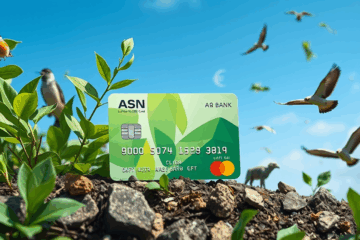 ASN Bank kaart afbeelding, duurzame betaalkaart in focus.